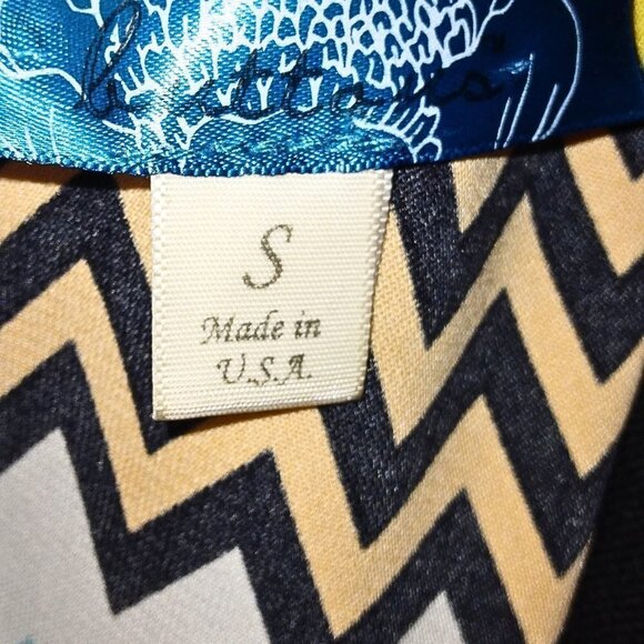 FRANCESCA'S COLLECTIONS MULTI COLORED ZIG ZAG PATTERN BLOUSE WITH ZIPPER BACK - Picture 5 of 5